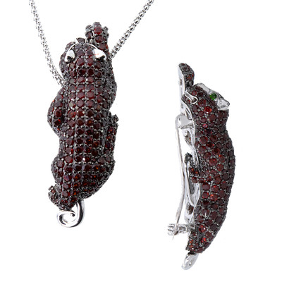 Mosambik-Granat-Silberhalskette/-brosche (Dallas Prince Designs)