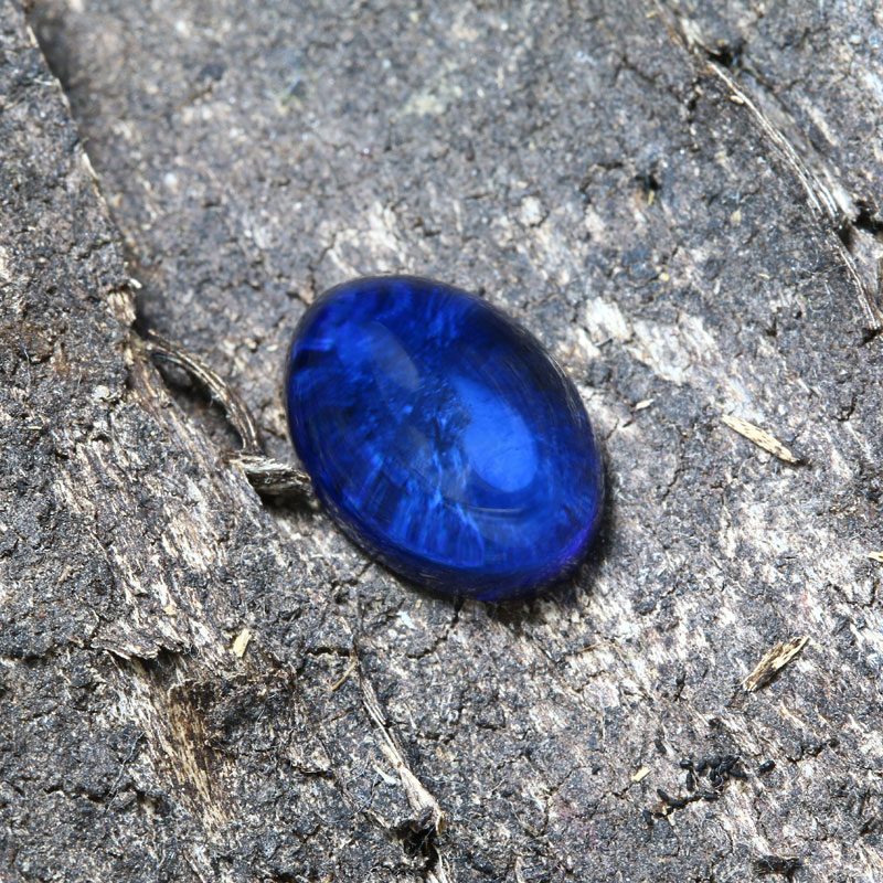 Dominikanischer Blauer Bernstein