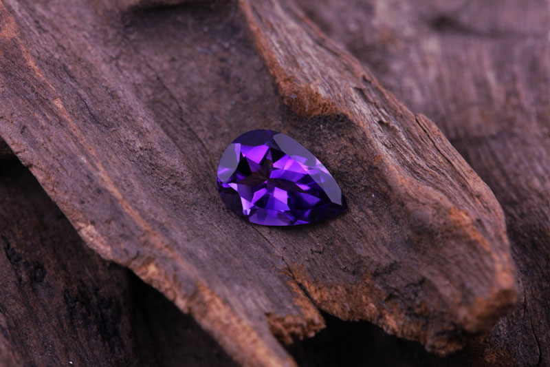 Amethyst Der Geburtsstein Des Monats Februar Im Edelsteinlexikon