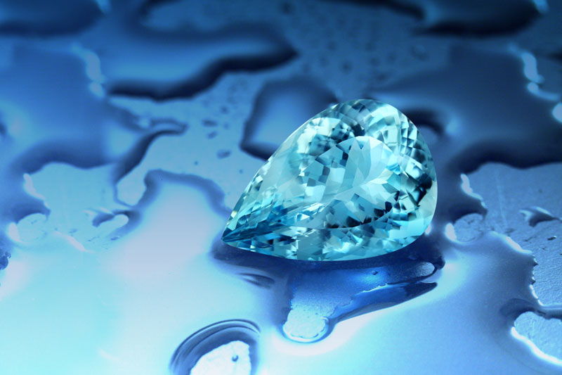 Aquamarin Stein | Wirkung und Infos über den blauen Edelstein